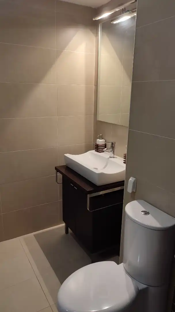 Badezimmer von Wohnung zum Verkauf in Reus mit Klimaanlage, Heizung und Terrasse