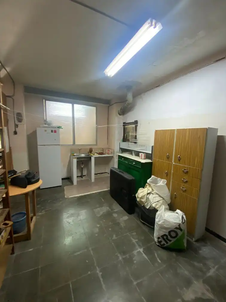 Local comercial en venta en Carrer Antonio Martínez García