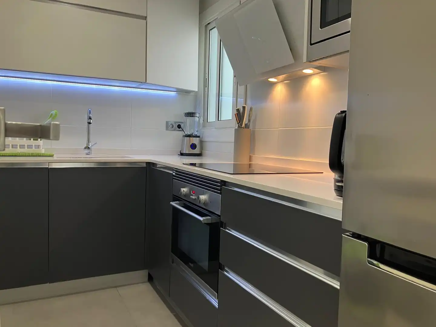Cocina de Ático en venta en Sitges con Calefacción, Horno y Microondas