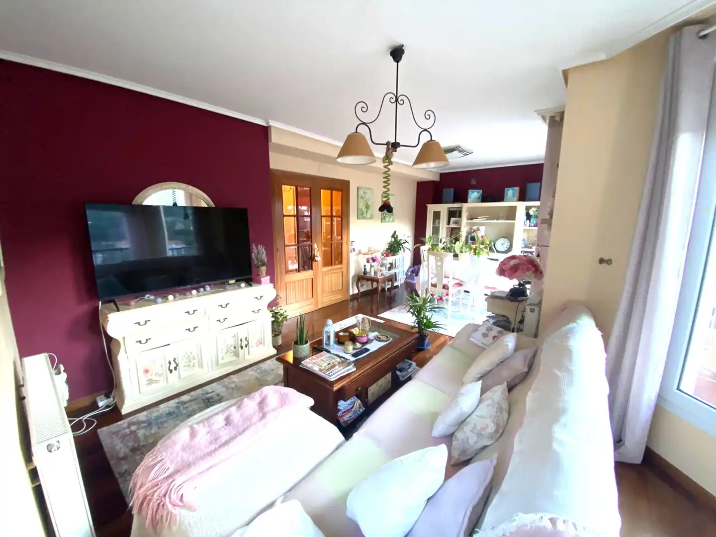 Living room of Detached homes for sale in Castro-Urdiales  with Heating, Private garden and Parquet flooring