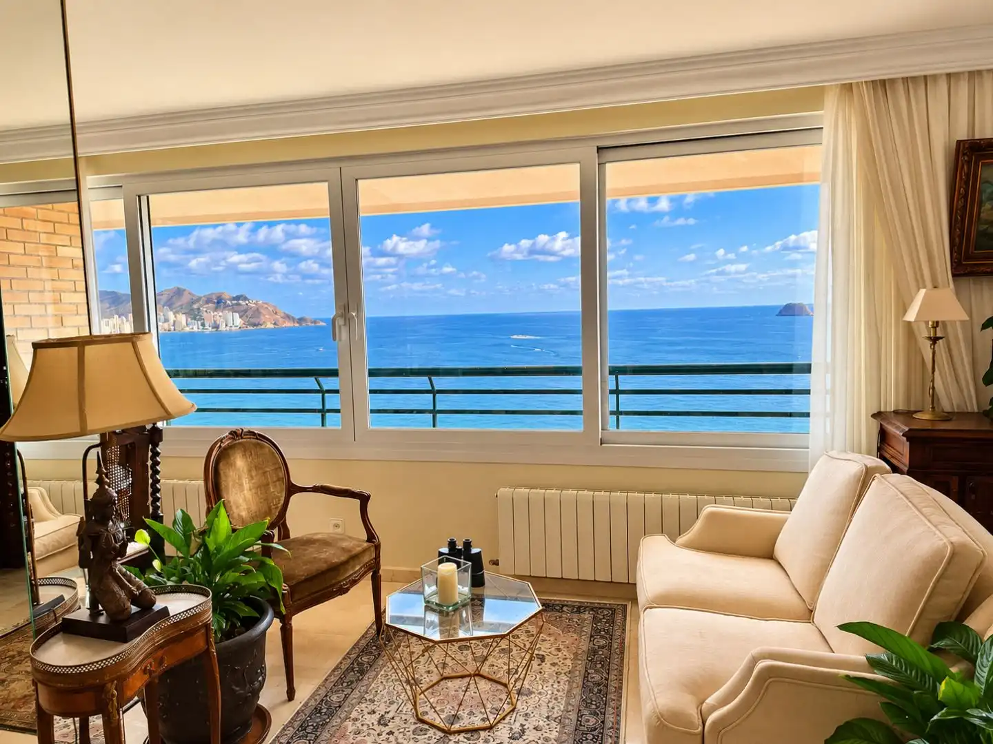 Sala d'estar de Apartament en venda en Benidorm amb Aire condicionat i Terrassa