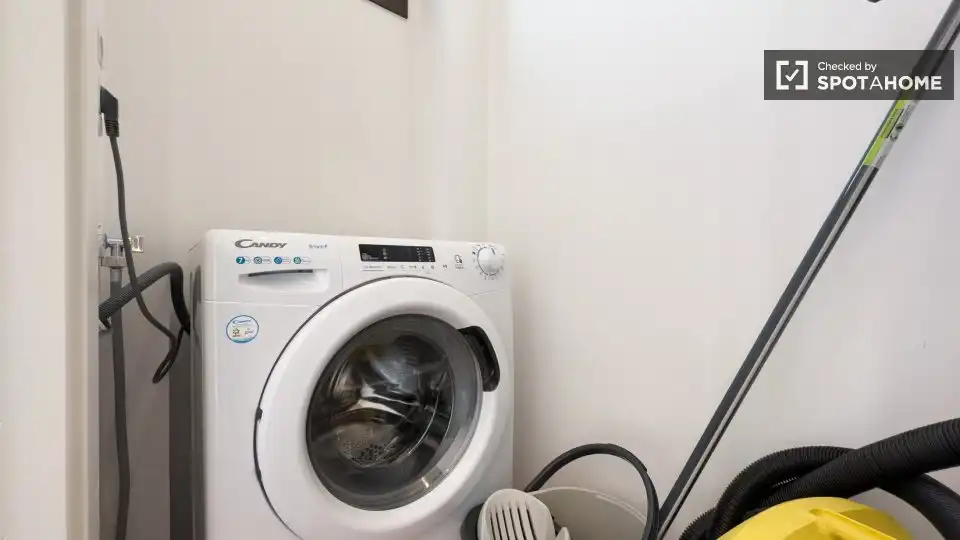 Habitació a La Nova Esquerra de l'Eixample
