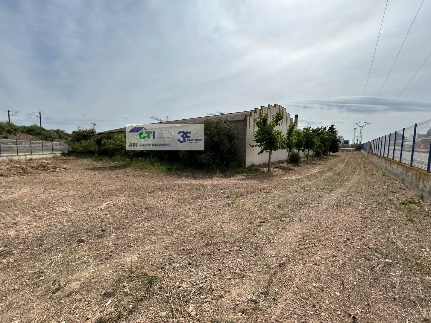 Vista exterior de Residencial en venta en Fuentes de Ebro