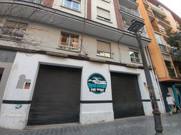 Local comercial en venda a Carrer de Rodrigo de Pertegás 4