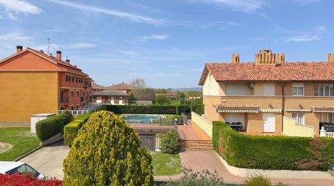 Foto 5 de Casa adosada en venta en Calle Prado, 37, Castañares de Rioja, La Rioja