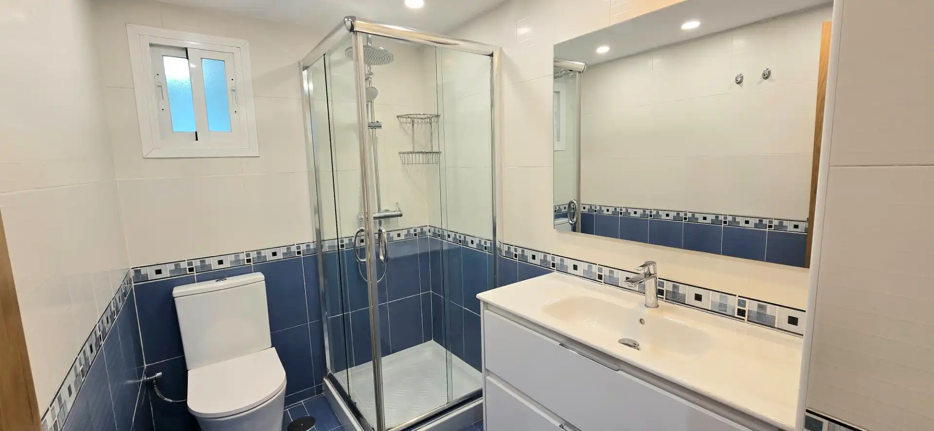Badezimmer von Wohnung zum Verkauf in Zarzaquemada
