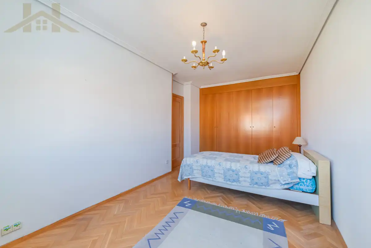 Dormitori de Casa adosada en venda en Villaviciosa de Odón amb Calefacció i Moblat