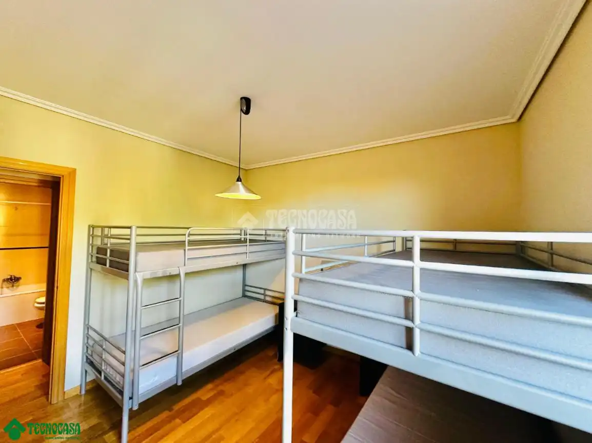 Habitación de Casa o chalet en venta en Layos con Calefacción y Jardín privado