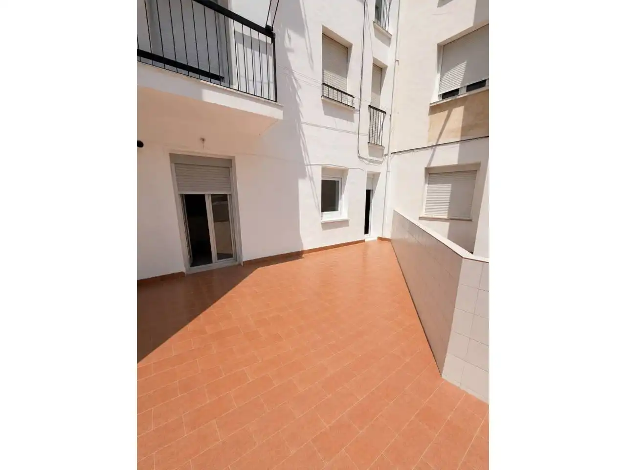 Vista exterior de Piso en venta en  Logroño con Calefacción, Parquet y Terraza