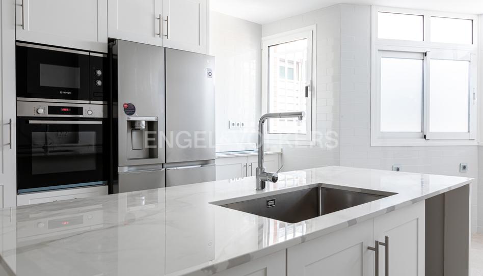 Foto 1 de Apartament en venda a La Buhaira, Sevilla