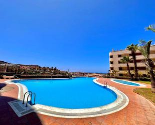 Piscina de Apartament de lloguer en Arona amb Moblat i Balcó