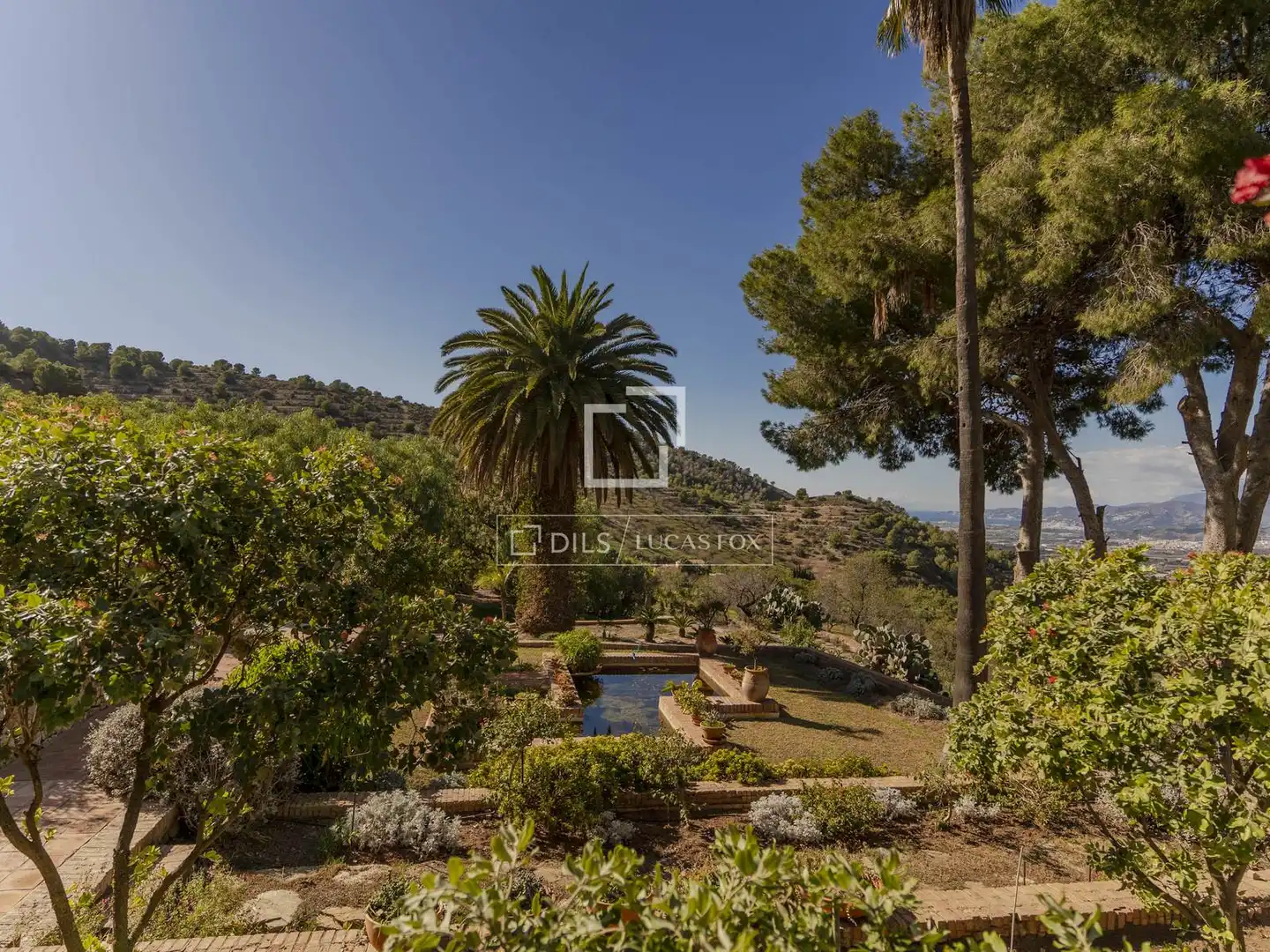 Jardí de Finca rústica en venda en Motril amb Aire condicionat, Calefacció i Jardí privat