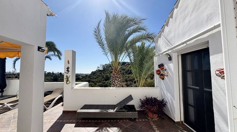 Foto 3 de Piso en venta en Los Arqueros - Puerto del Almendro, Benahavís