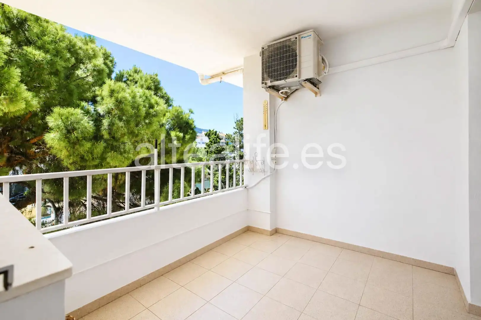 Vista exterior de Apartamento de alquiler en Altea con Aire acondicionado, Terraza y Trastero