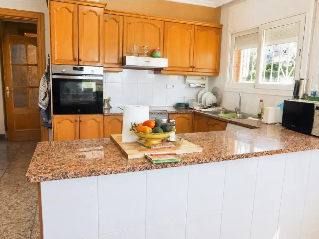 Kitchen of Houses for sale in Pineda de Mar