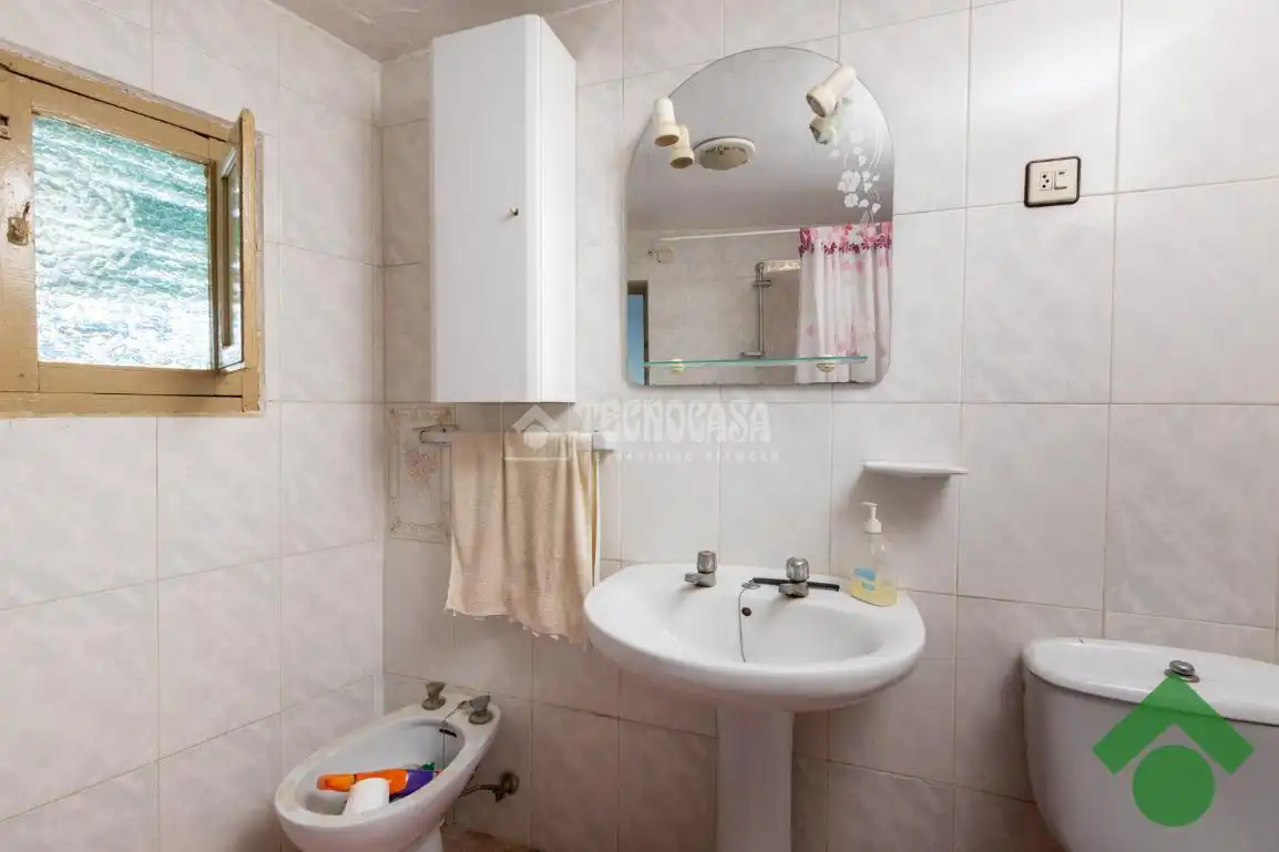 Baño de Casa adosada en venta en Colomera con Terraza