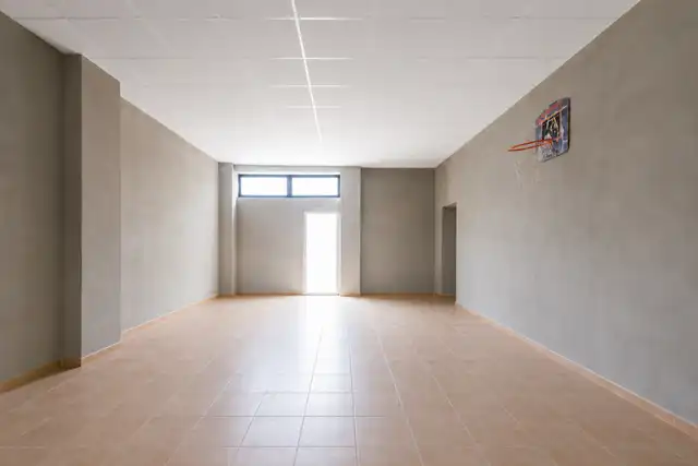 Local en venta en Verges