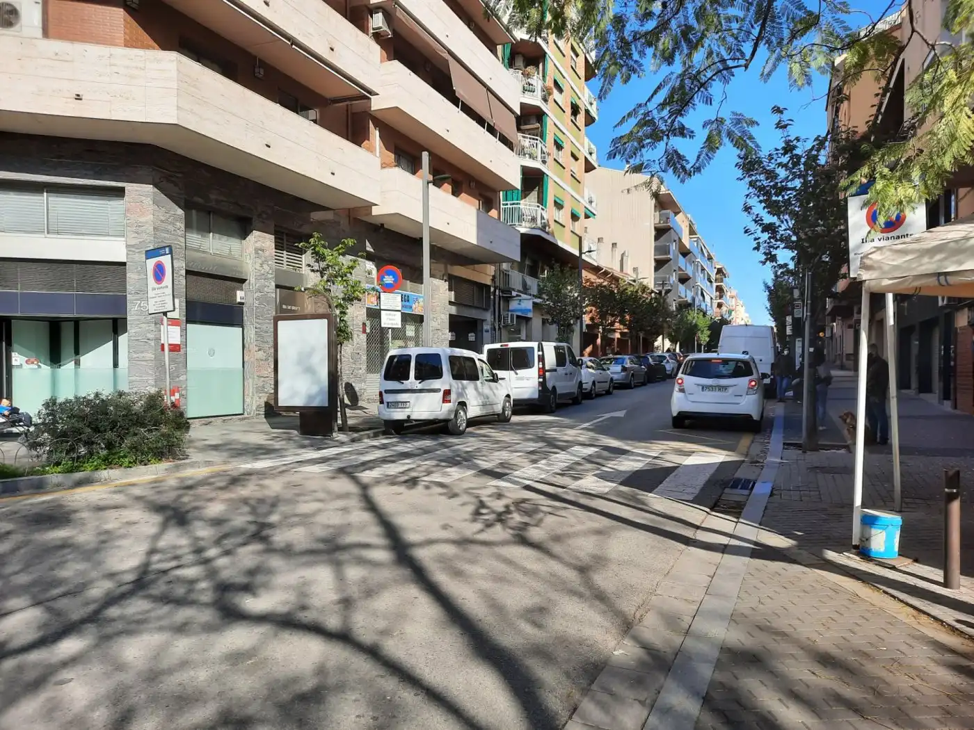 Vista exterior de Local en venta en Ripollet