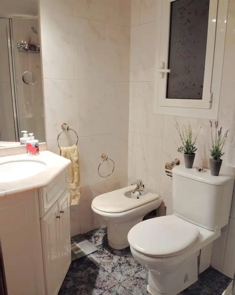 Bathroom of Flat for sale in Barcelona  with Air Conditioner