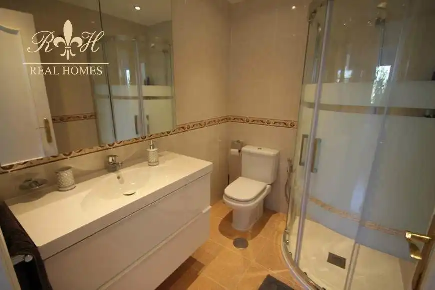Baño de Ático de alquiler en L'Alfàs del Pi con Aire acondicionado, Terraza y Piscina
