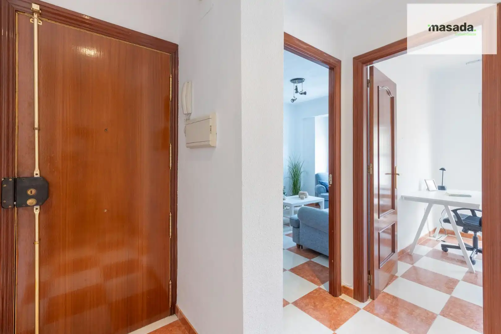 Piso en venta en Granada con Terraza y Amueblado