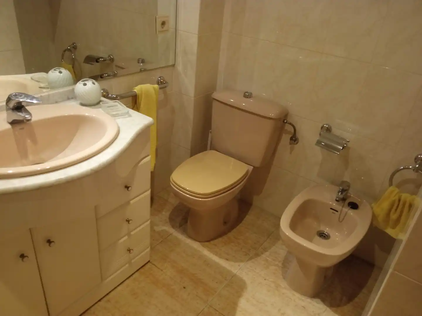 Baño de Piso de alquiler en Valencia con Balcón