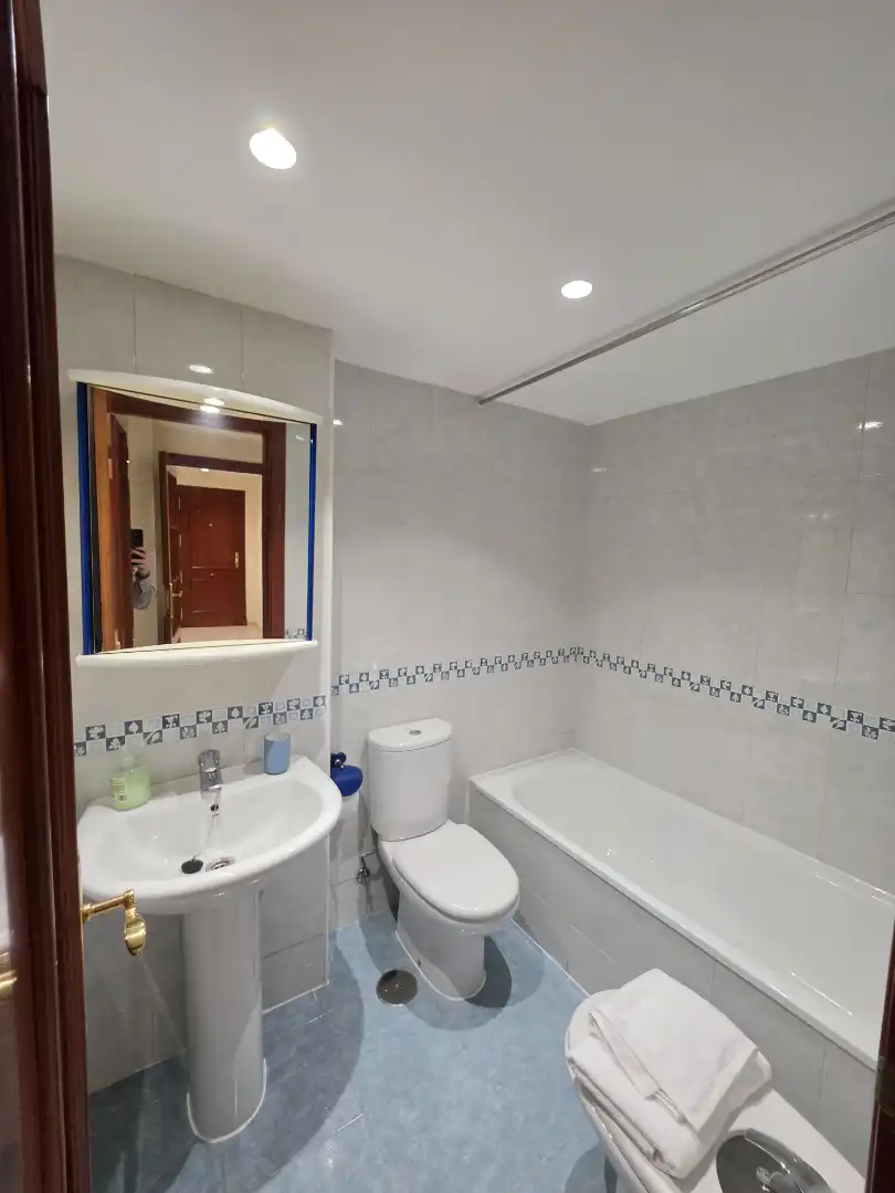 Bathroom of Flat for rent in Málaga  with Air Conditioner, Terrace and Furnished