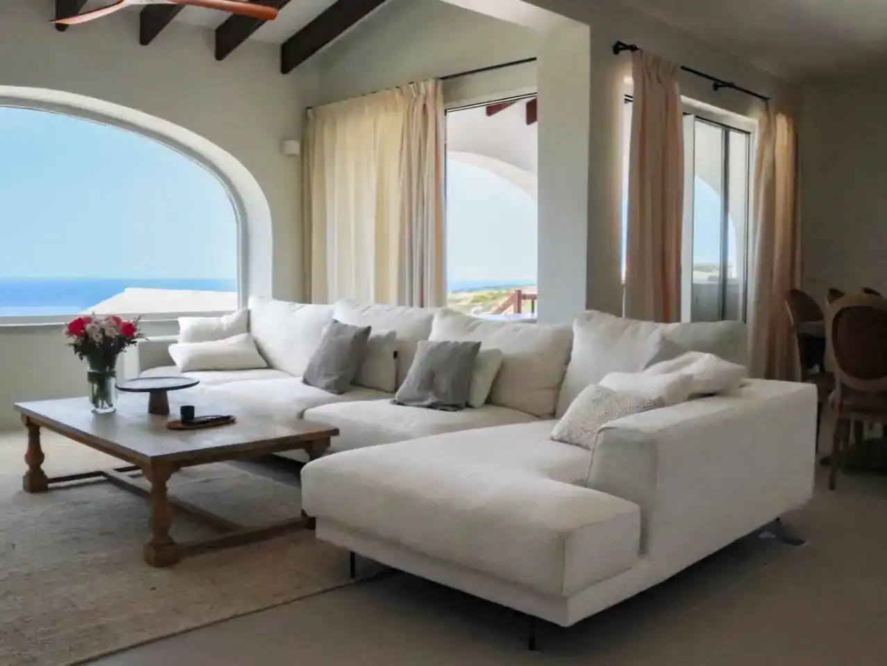Sala d'estar de Casa o xalet en venda en Ciutadella de Menorca amb Piscina i Balcó