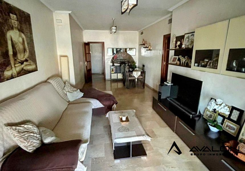 Sala d'estar de Pis en venda en  Huelva Capital amb Aire condicionat, Calefacció i Moblat