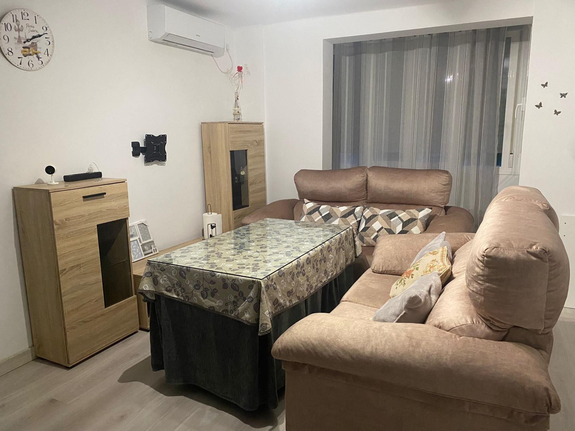 Living room of Flat to rent in  Sevilla Capital  with Air Conditioner and Alarm