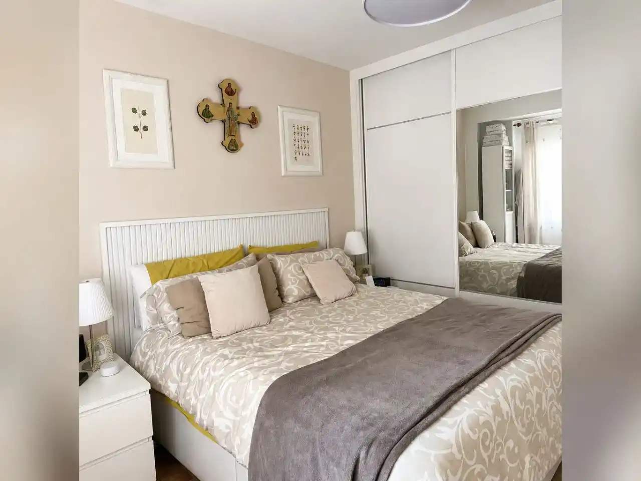 Habitación de Piso en venta en  Madrid Capital con Aire acondicionado, Terraza y Balcón