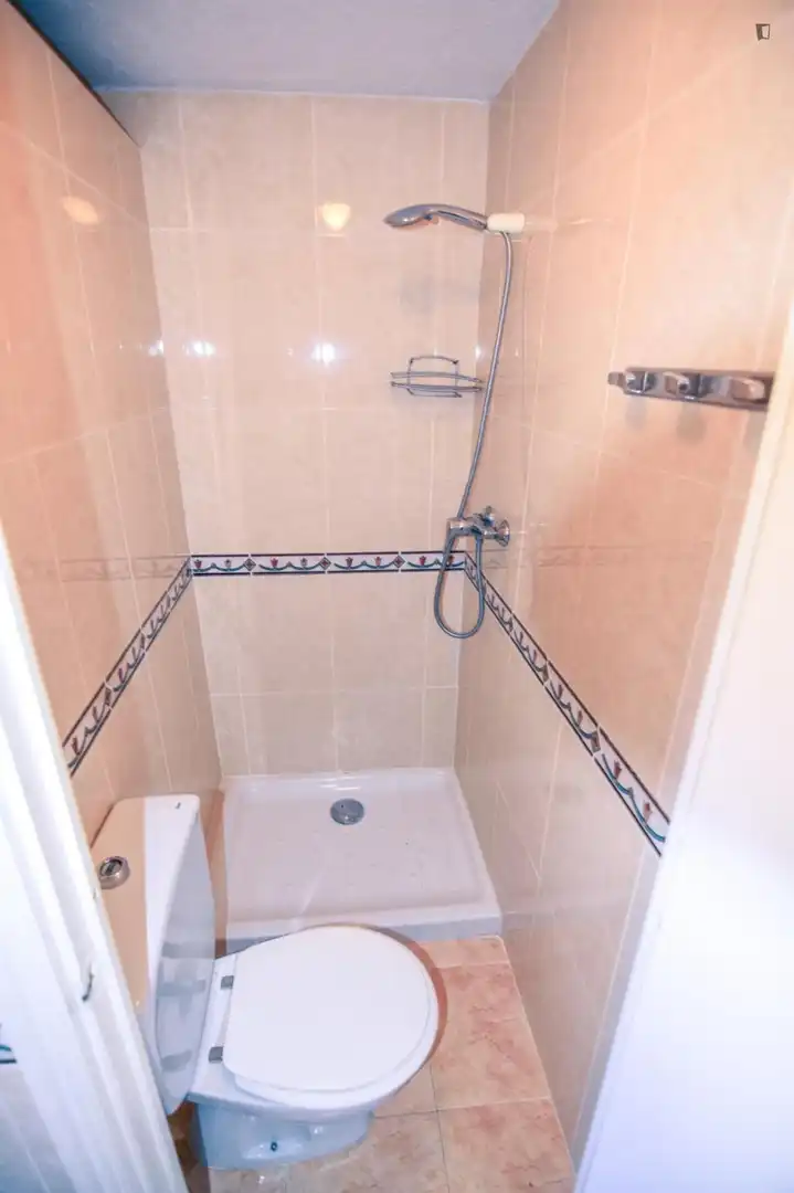 Bany de Casa o xalet per a compartir en Salamanca amb Calefacció, Moblat i Forn