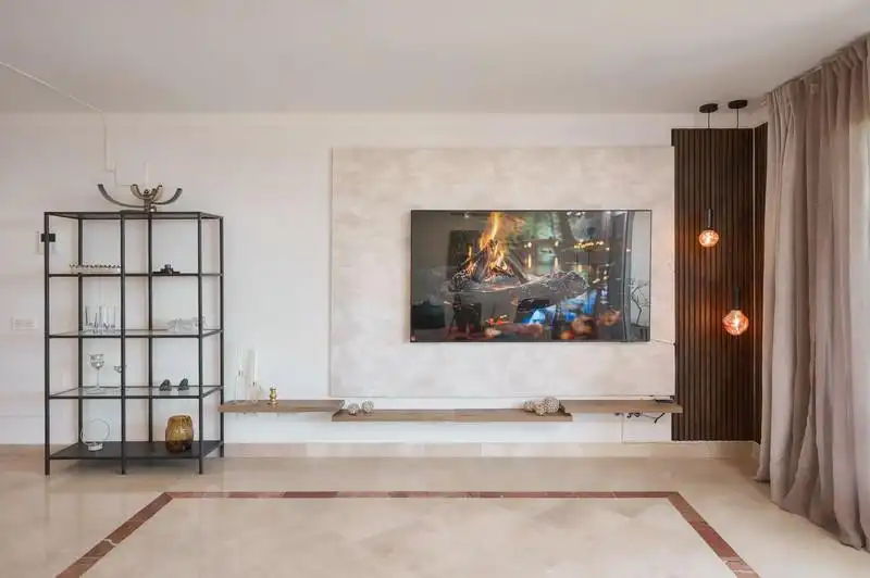 Living room of Ground floor for rent in Benahavís  with Air Conditioner, Private garden and Terrace