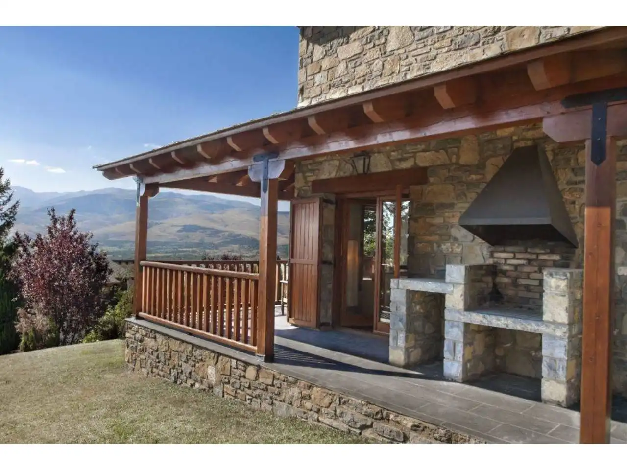 Houses for rent in Calle ESCOMELLES, Fontanals de Cerdanya