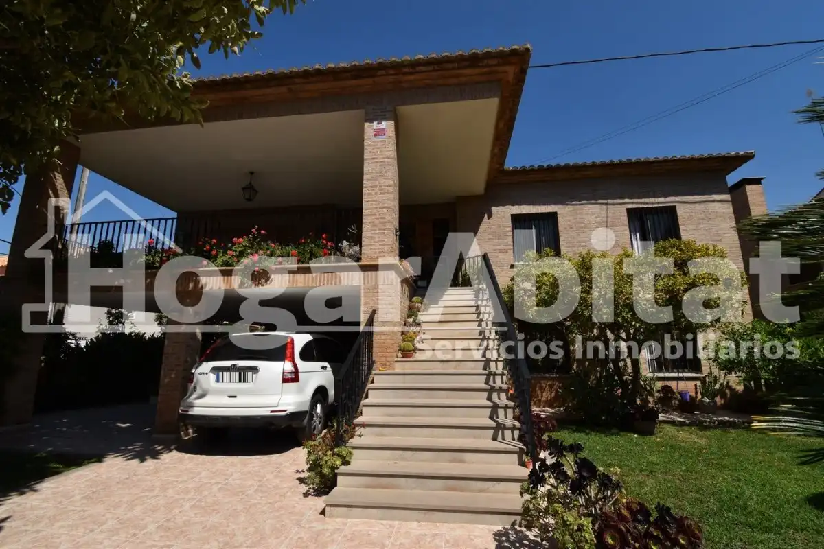 Vista exterior de Casa o xalet en venda en Burriana / Borriana amb Calefacció, Jardí privat i Terrassa