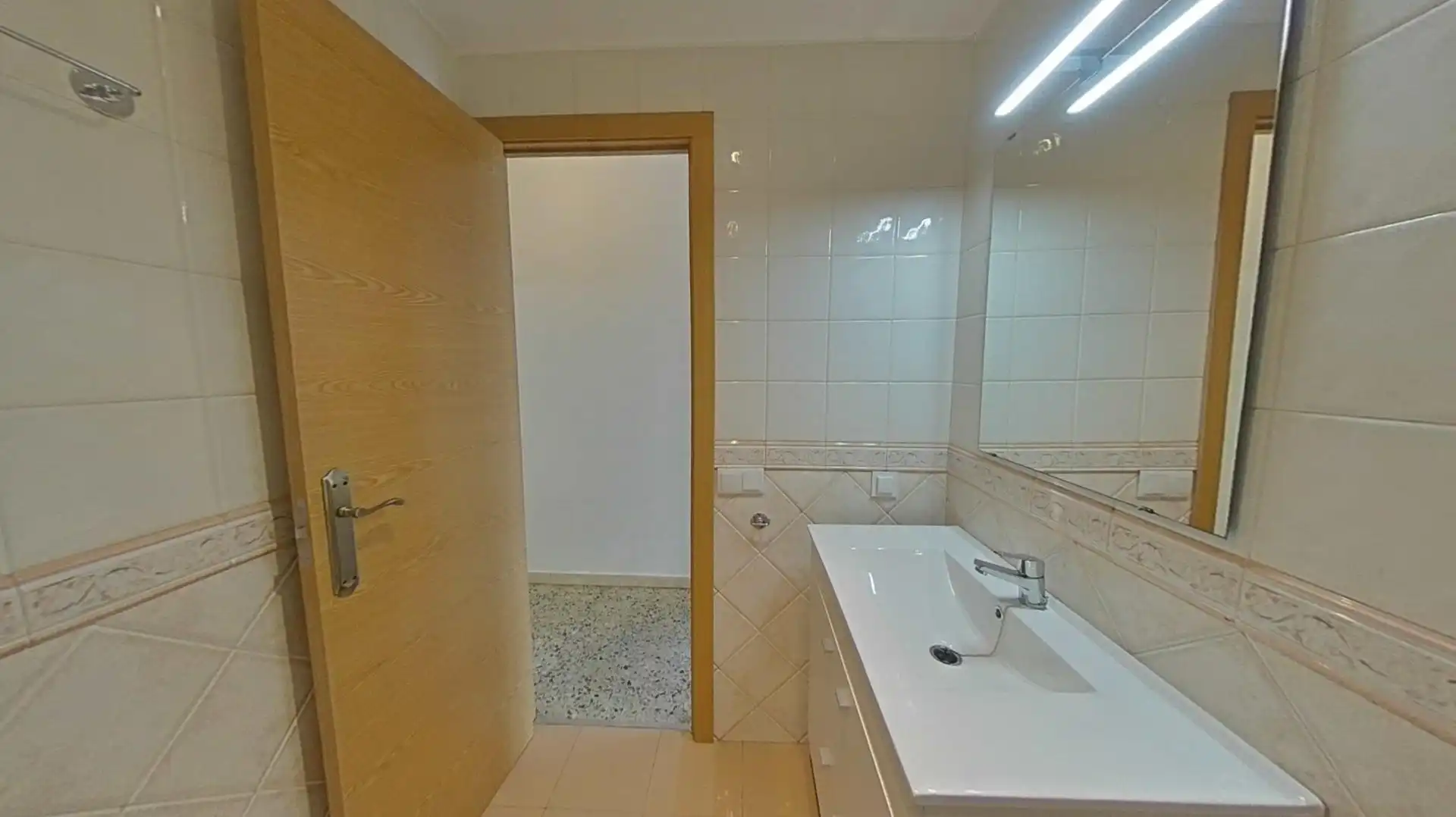 Bathroom of Flat for sale in Ripollet  with Terrace