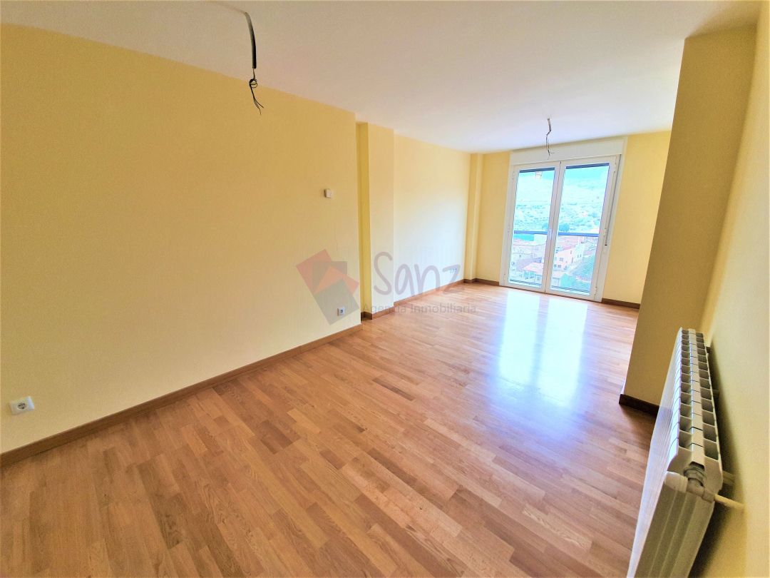 Sala d'estar de Pis en venda en Ribafrecha amb Aire condicionat, Calefacció i Parquet