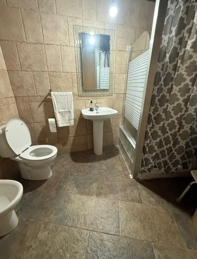 Baño de Finca rústica en venta en Sierra Engarcerán con Aire acondicionado, Terraza y Trastero