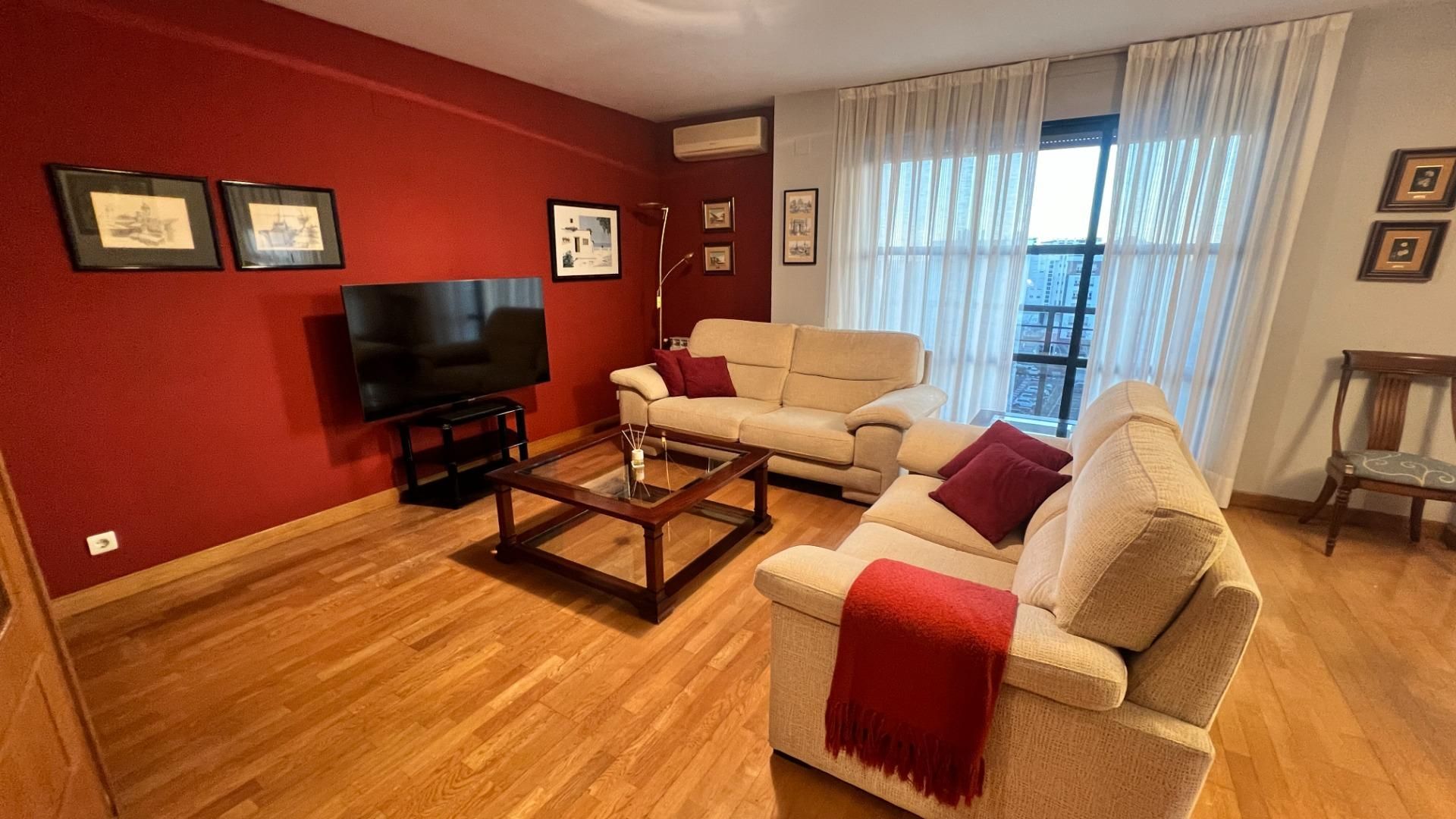 Sala d'estar de Àtic en venda en Castellón de la Plana / Castelló de la Plana amb Aire condicionat, Calefacció i Terrassa