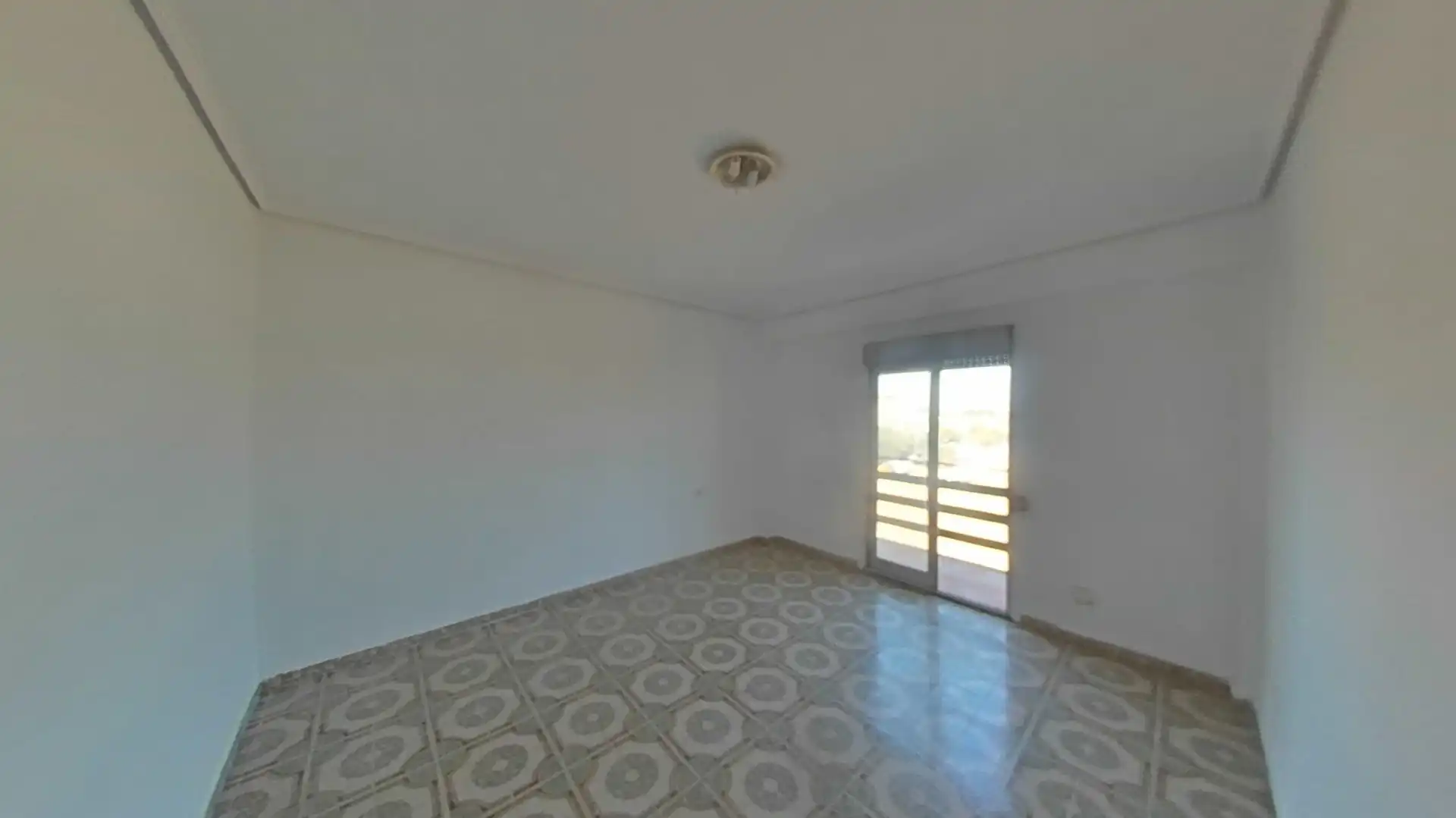 Habitación de Piso en venta en Valencia con Balcón