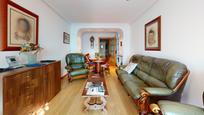 Living room of Flat for sale in Girona Capital  with Air Conditioner, Heating and Terrace