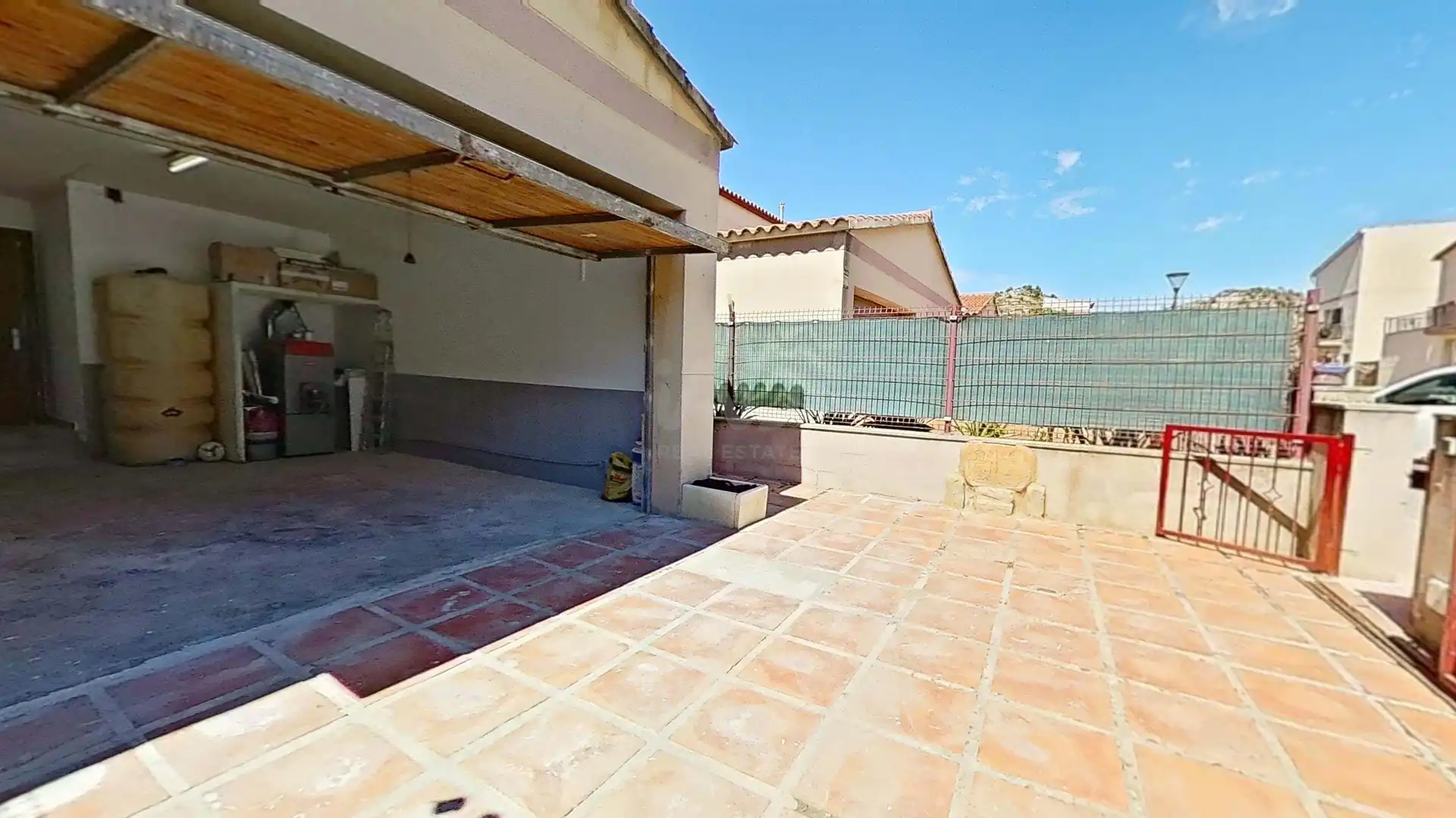 Terrasse von Einfamilien-Reihenhaus zum Verkauf in Cervià de Les Garrigues mit Heizung und Terrasse