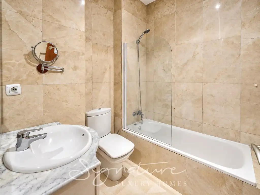 Piso con ascensor en venta en Calle Enric Granados, imagen 28