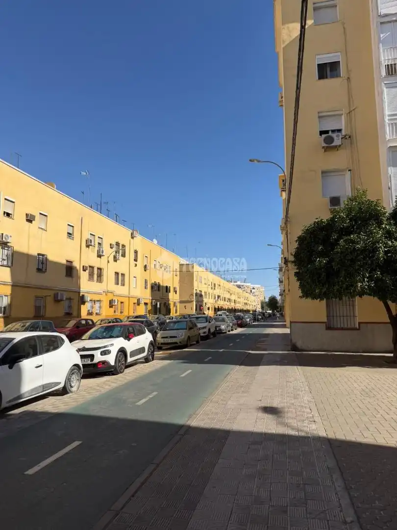 Exterior view of Flat for rent in Sevilla  with Terrace