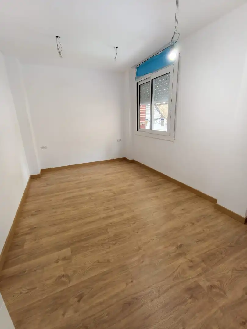 Habitación de Piso en venta en Sant Boi de Llobregat con Parquet, Horno y Balcón