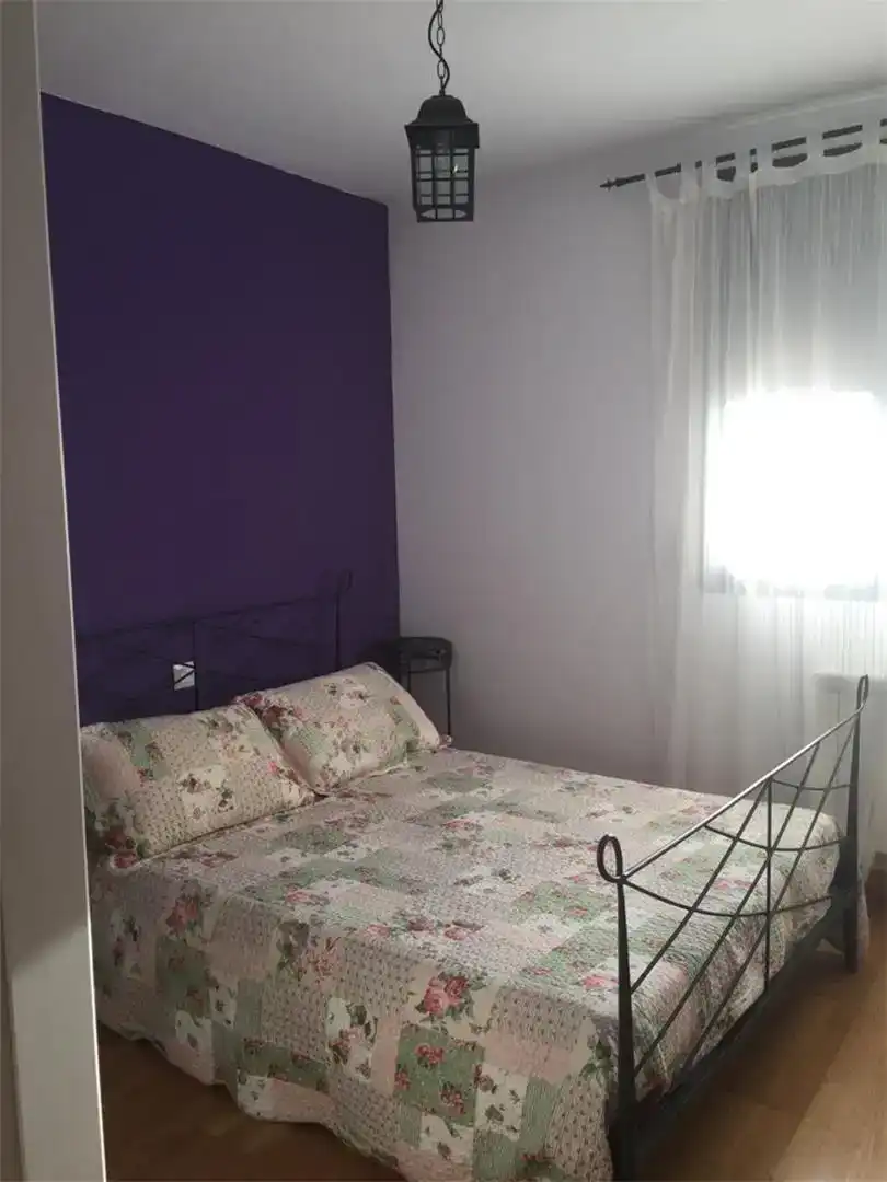 Habitación de Apartamento en venta en La Puebla de Castro con Parquet, Lavadora y Balcón