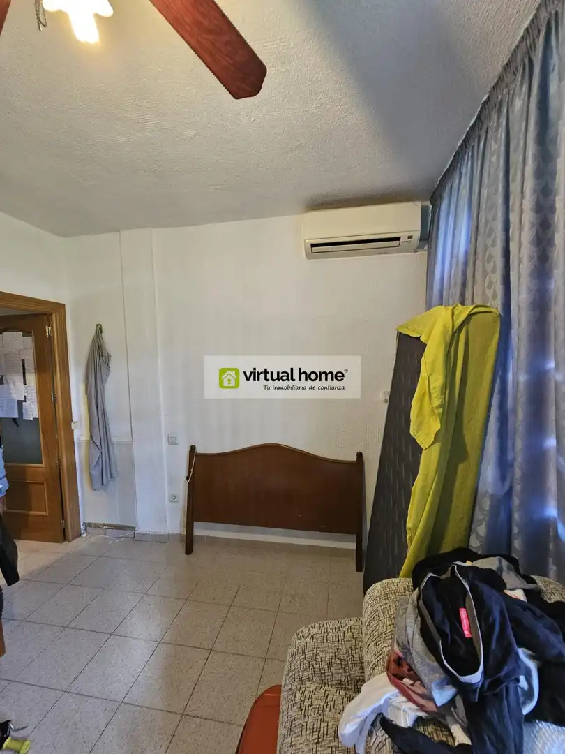 Dormitori de Pis en venda en Benidorm amb Jardí privat, Terrassa i Piscina comunitària