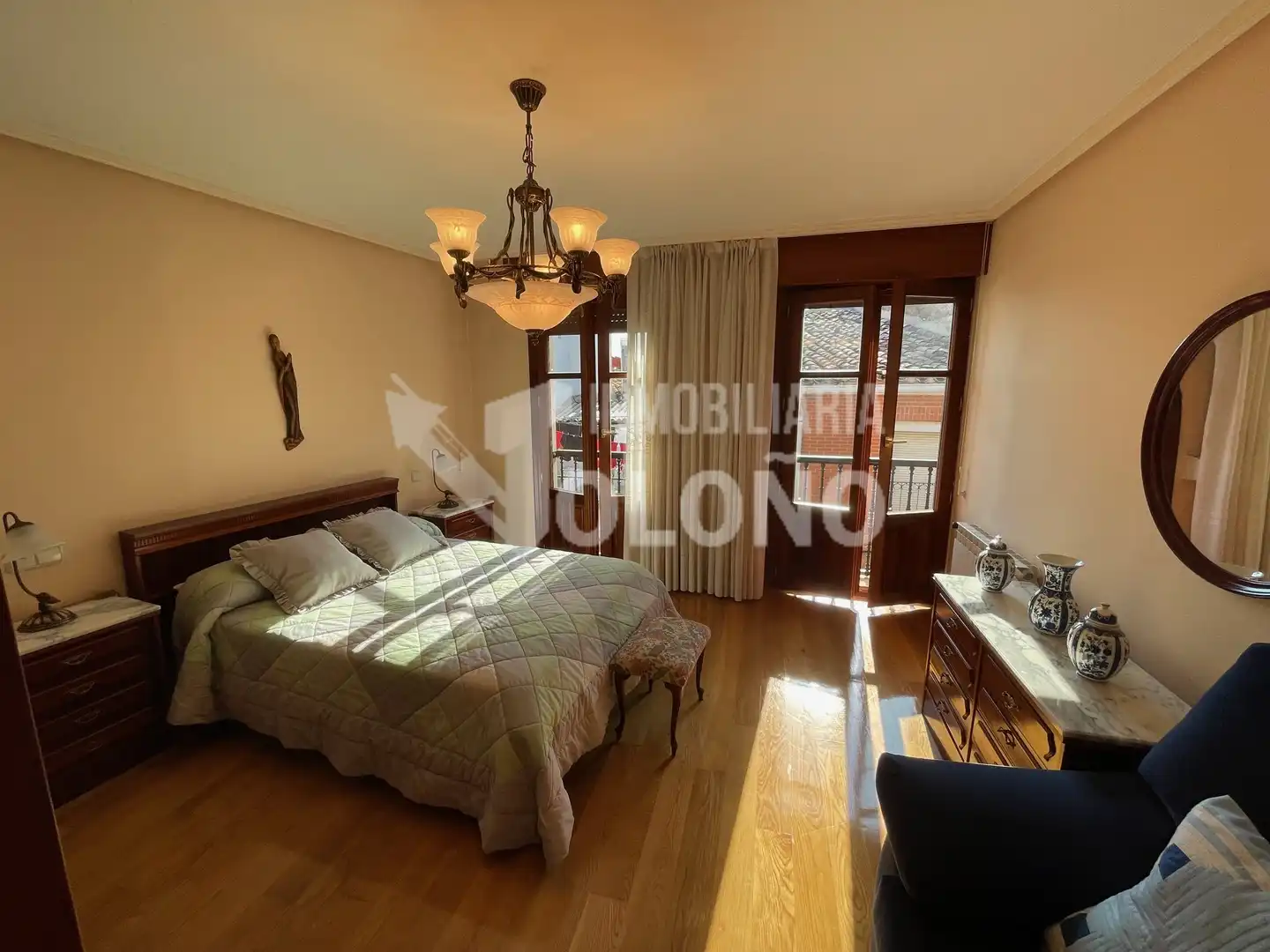 Habitación de Casa adosada en venta en San Asensio con Calefacción, Parquet y Trastero
