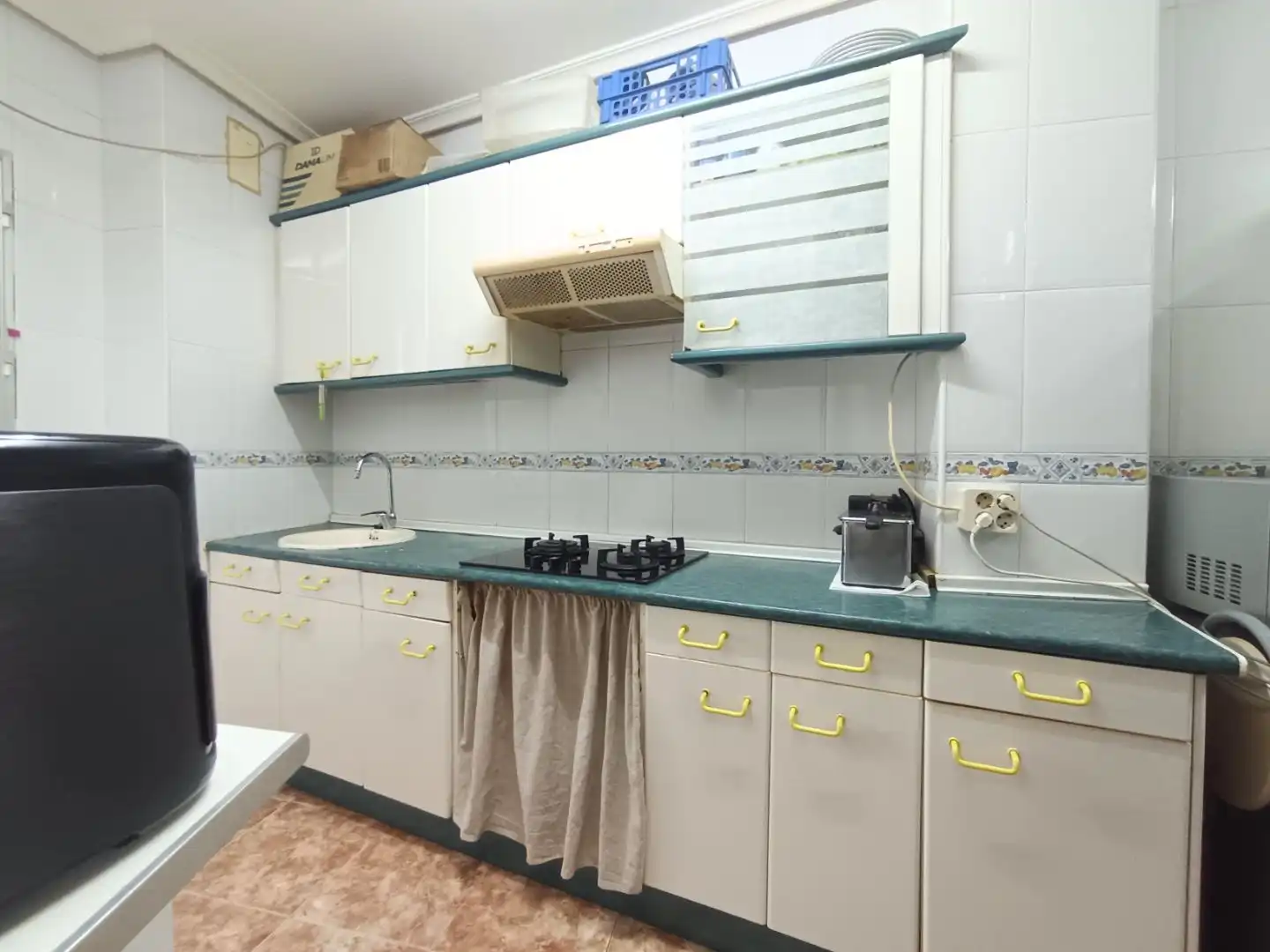 Kitchen of Flat for sale in Navalmoral de la Mata, Cáceres