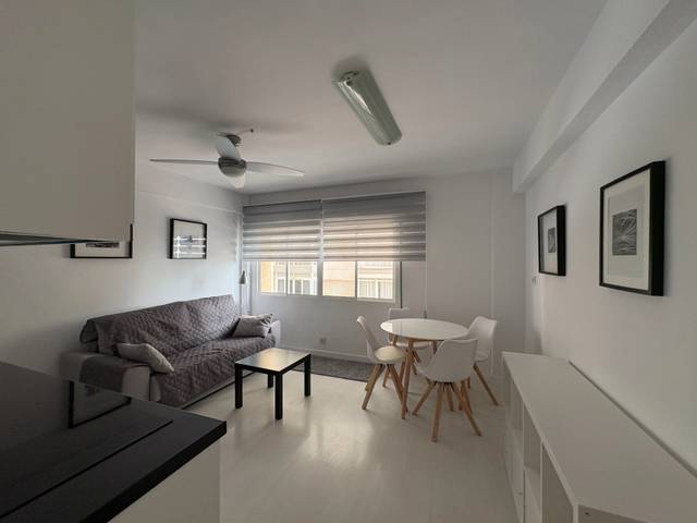 Apartamento en Alquiler en Paseo Marítimo Ciudad de Melilla en La Malagueta - Monte Sancha